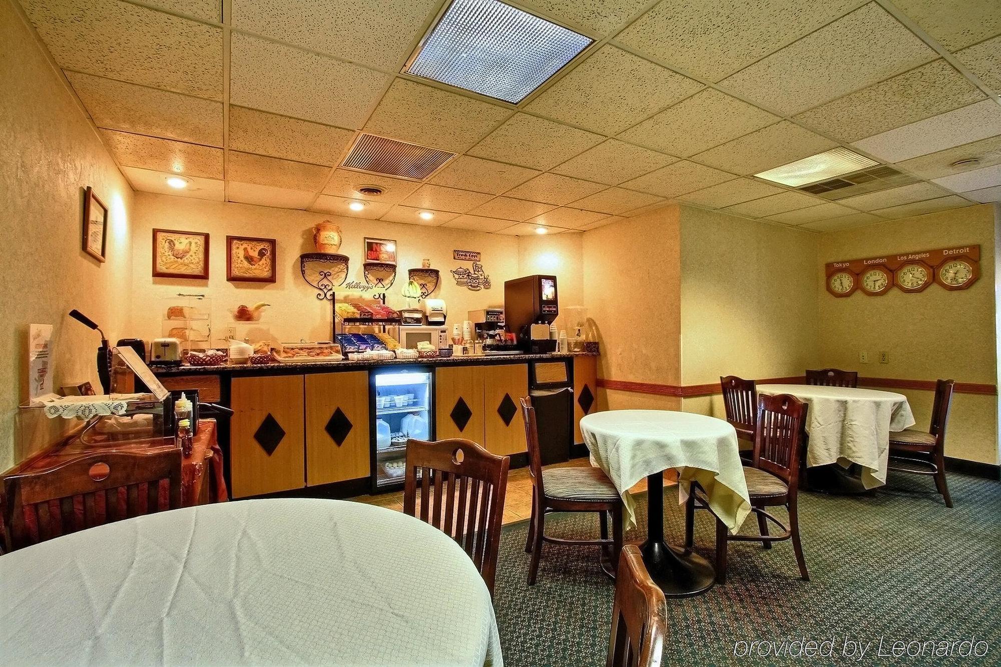 Days Inn & Suites By Wyndham Madison Heights Mi Restaurant foto
