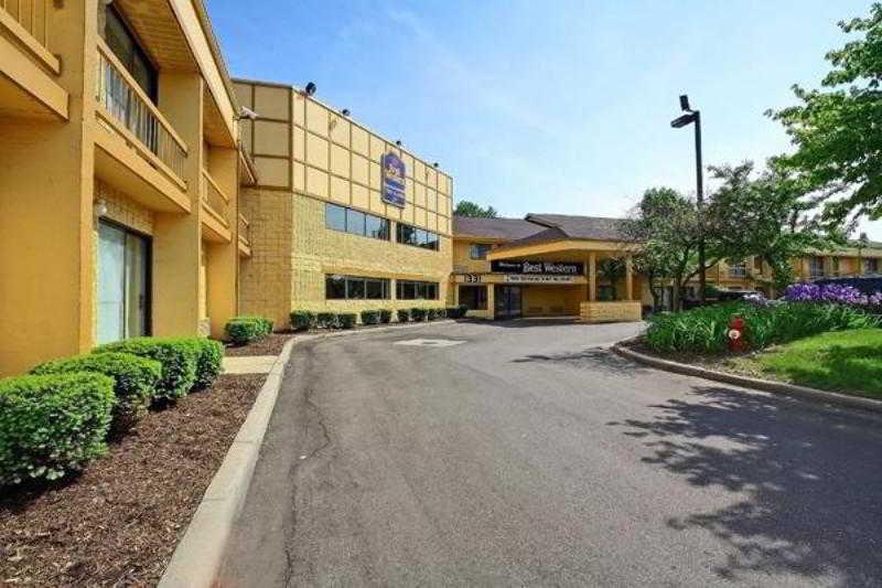 Days Inn & Suites By Wyndham Madison Heights Mi Exterior foto